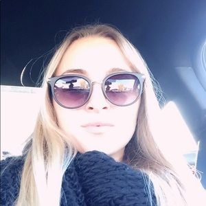 Meet your Posher, Karolanne